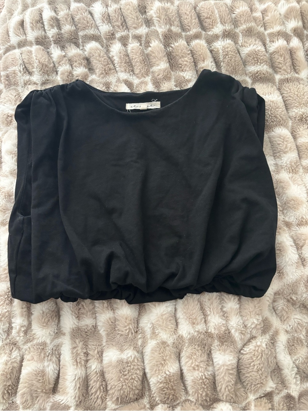 Black Women's Bubble-Hem Crop Top
